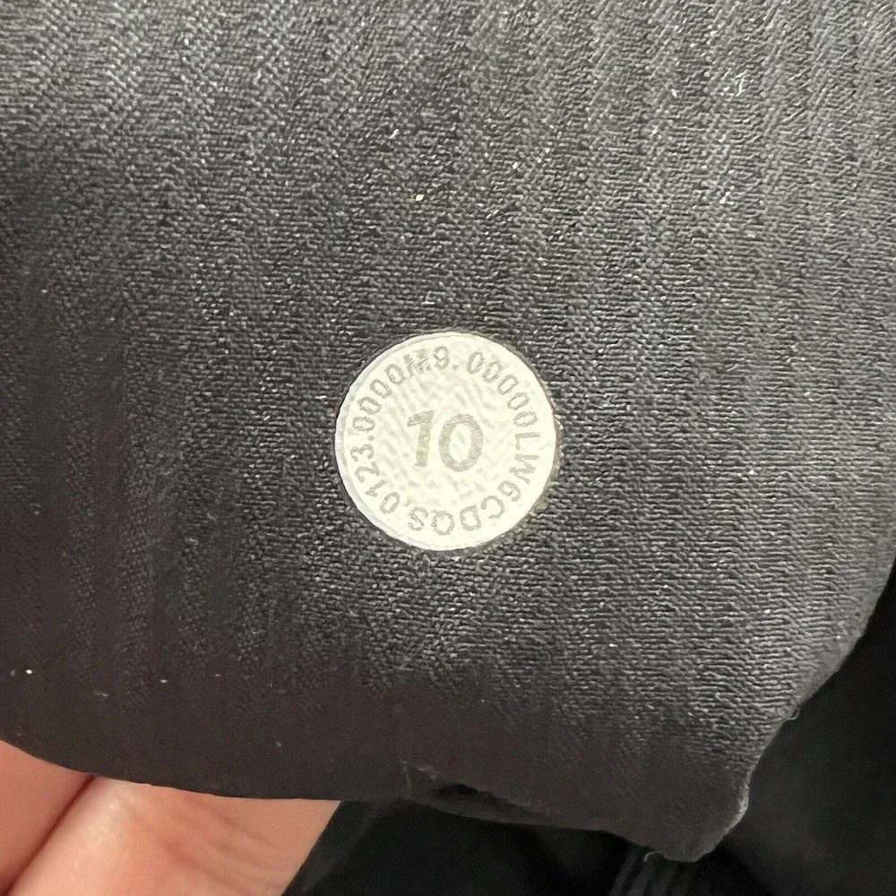 Lululemon Women Solid Black Dance Studio Mid-Rise Crop 25